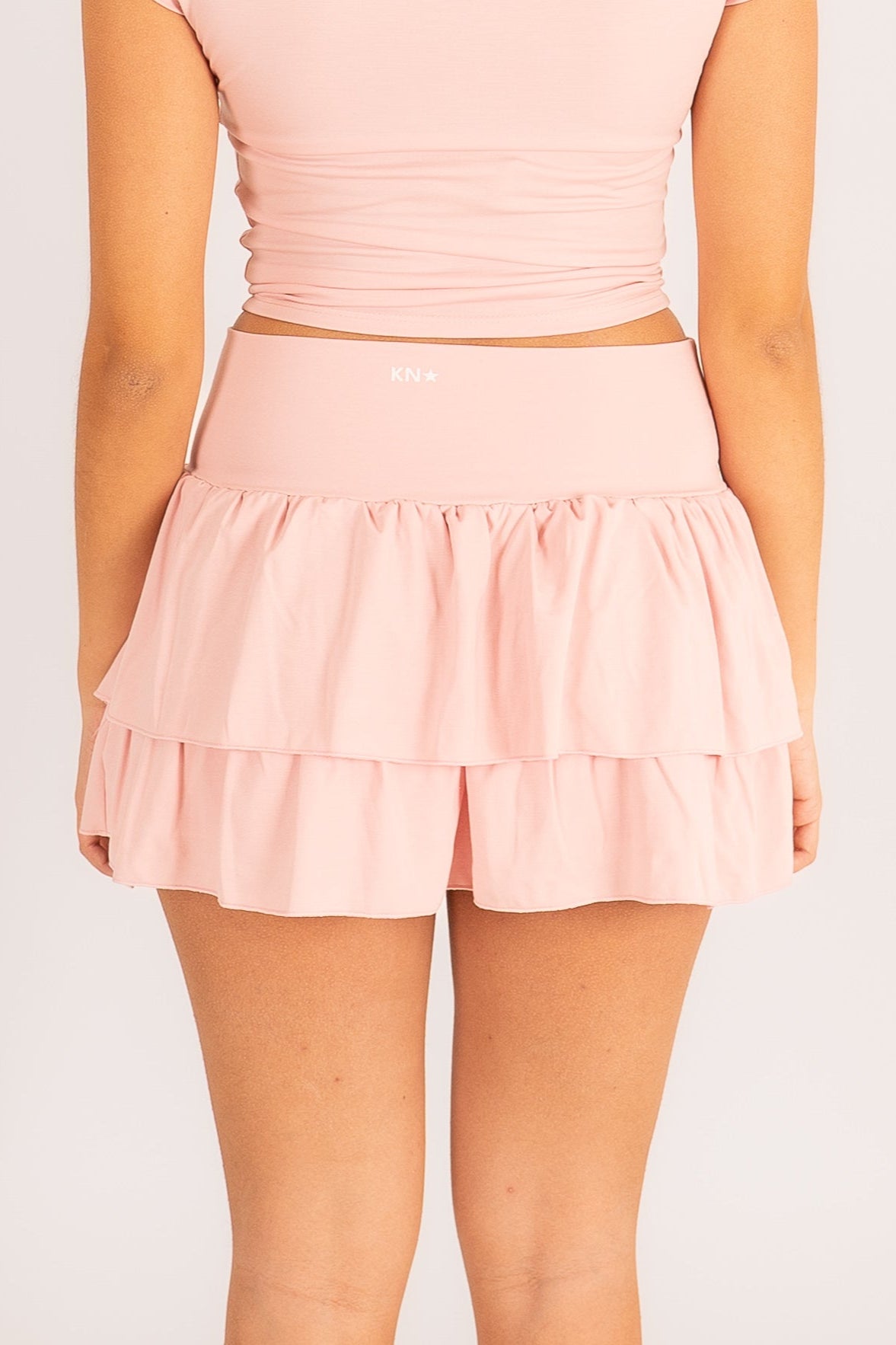 Falda con volantes