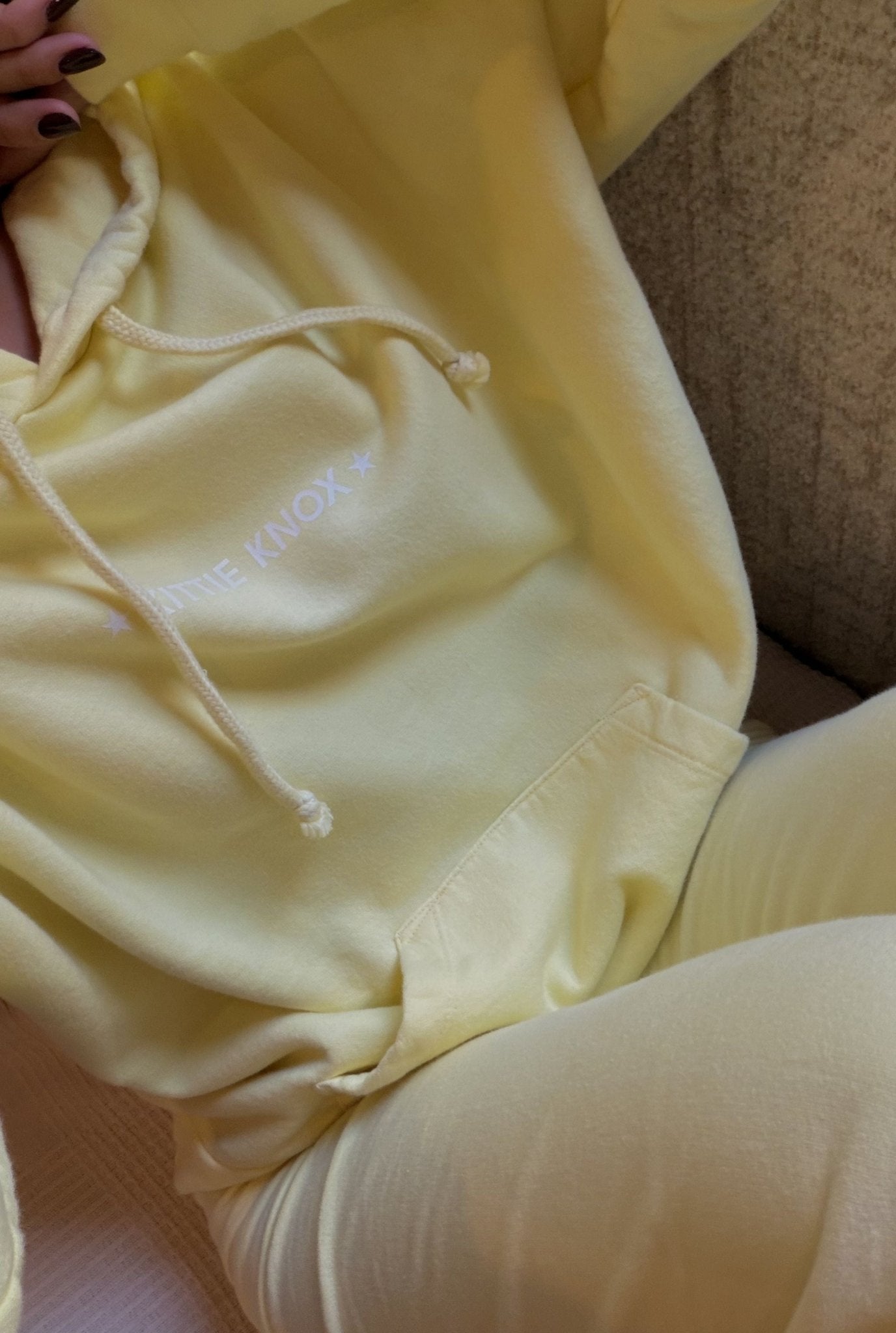 Sudadera con estrella bordada - Kittie Knox (Miancatex, S.L)